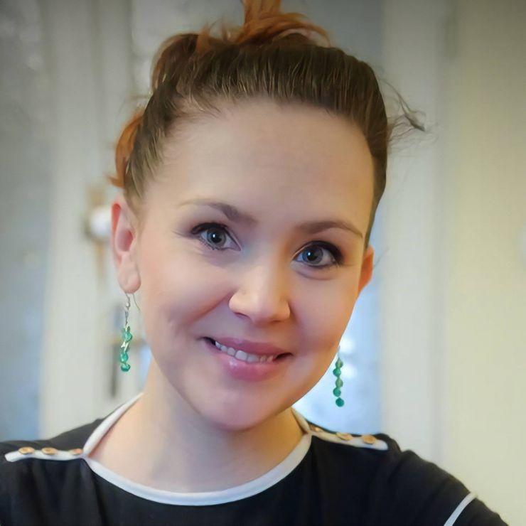 Beata Kurda - organizator, kierownik kolonii, instruktor warsztatów teatralnych. Kolonia artystyczna dla dzieci i młodzieży - Wakacje Artystyczne Beata Kurda - organizator, kierownik kolonii, instruktor warsztatów teatralnych. Kolonia artystyczna dla dzieci i młodzieży - Wakacje Artystyczne
